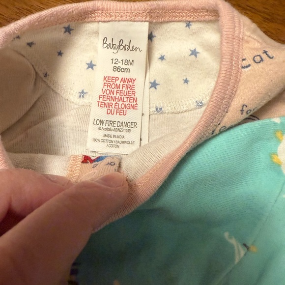 Baby Boden 12-18m pajamas - Picture 4 of 7